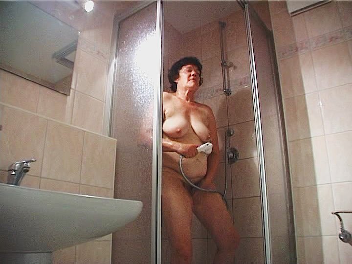 Big Ass Granny Dildoing Pussy After Taking A Shower By -6014